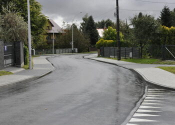 Nowe drogi i kanalizacja w Leżajsku. Zakończono inwestycję na osiedlu Ogrodowa