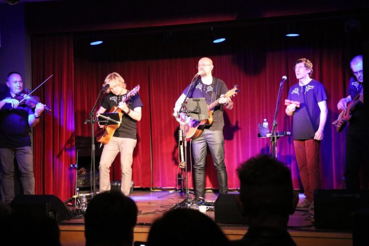 W niedzielę magiczny wieczór z zespołem Grzane Wino