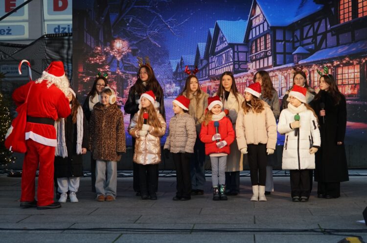 Jarmark Świąteczny w Leżajsku za nami. Rynek tętnił świątecznym życiem