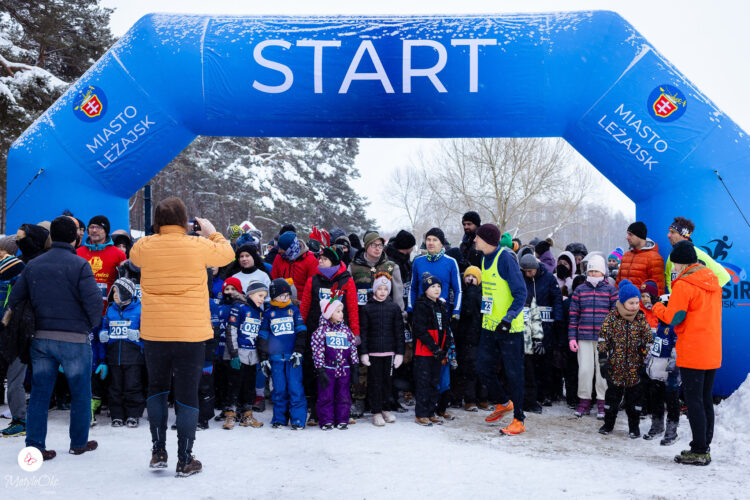 II Leżajski Bieg Noworoczny w zimowej scenerii. Ponad 200 uczestników na starcie