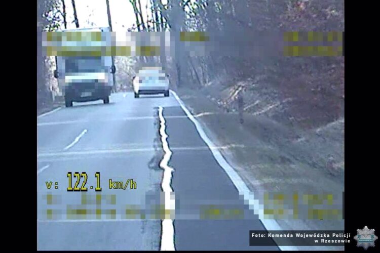 Nowe przepisy: Ci kierowcy już stracili prawo jazdy poza obszarem zabudowanym