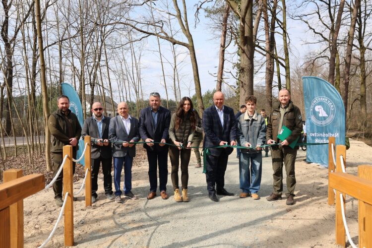 Nowy szlak pieszo-rowerowy w Rezerwacie Las Klasztorny już otwarty