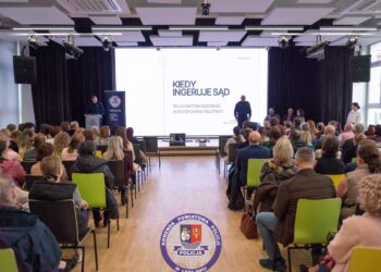 Blisko 400 osób na debacie o zagrożeniach związanych z narkotykami i dopalaczami