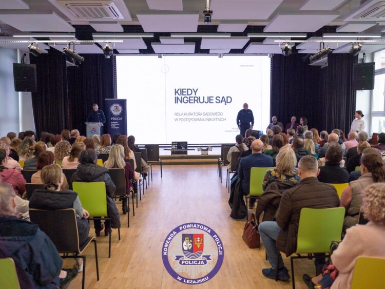 Blisko 400 osób na debacie o zagrożeniach związanych z narkotykami i dopalaczami