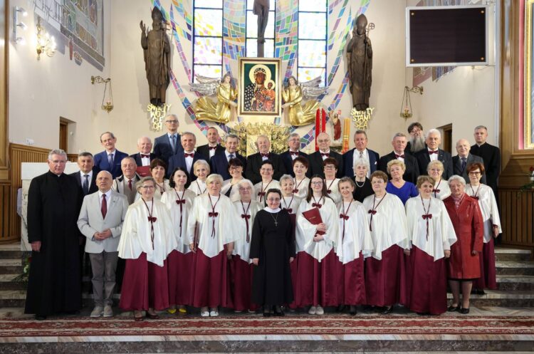 Jubileusz 40-lecia działalności Chóru Parafialnego Ave Maria w Nowej Sarzynie