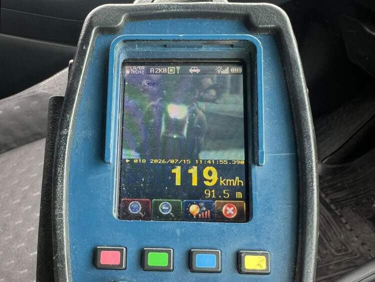 Motocyklista pędził 119 km/h przez Brzózę Króloewską. Stracił prawo jazdy