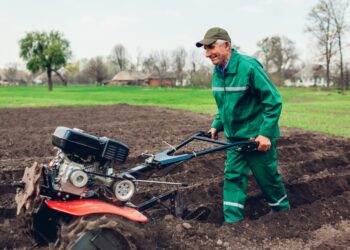 Jak dobrać lewe i prawe noże do glebogryzarki, żeby nie uszkodzić wału?
