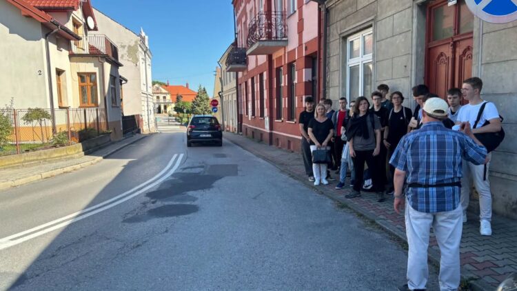Spacerem przez dzieje miasta. Muzeum Ziemi Leżajskiej zaprasza na plenerowe lekcje historii