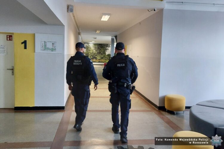 Powiat leżajski: Policja zwiększa liczbę patroli przy szkołach