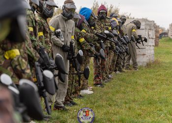 Paintball i profilaktyka w Piskorowicach. Młodzież z gminy Leżajsk rywalizowała na polu gry